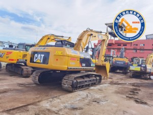 Excavadora de cadenas usada Caterpillar de bajo precio, modelo 2016, cucharón de 1.2m³, peso operativo de 20000 kg, motor de 236 HP, bomba de alto rendimiento. - Product Image 3