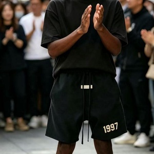 <span class=keywords><strong>Fear</strong></span> 1997 2026 Venta al por mayor SS22 Moda Hip Hop para Hombre 1:1 Réplica High <span class=keywords><strong>Street</strong></span> Camiseta de Manga Corta y Pantalones Cortos de Ajuste Holgado con LOGO - Product Image 1