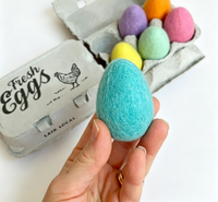 Œufs de Pâques en feutre de laine couleur unie avec carton à œufs en papier, œufs en feutre pastel macaron pour le jeu de la chasse aux œufs de Pâques et garnitures de paniers