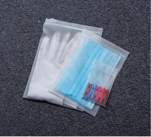 Sacchetto con Cerniera Trasparente Opaco Personalizzabile con Logo, Materiali Biodegradabili Riciclati, Imballaggio Ecologico Stampato in PE per Abbigliamento e T-Shirt - Product Image 5