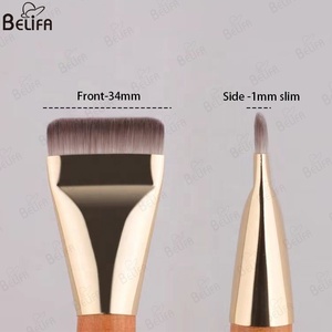 Nouvelle vente chaude tête plate Super mince BB crème correcteur du <span class=keywords><strong>visage</strong></span> <span class=keywords><strong>pinceau</strong></span> de maquillage manche en bois doux Ultra mince <span class=keywords><strong>pinceau</strong></span> de fond de teint liquide - Product Image 4