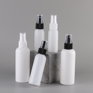 Botella de Spray Negra Vacía Personalizada de 100 ml, Redonda, de Plástico PET, para Loción, con Pulverizador Fino, Impresión Serigráfica, para Salones de Belleza - Product Image 1