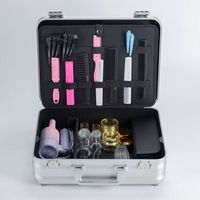 Kit d'outils de coiffure de luxe en aluminium avec fermeture à boucle, étui portable pour coiffeurs - Conception de sac de barbier