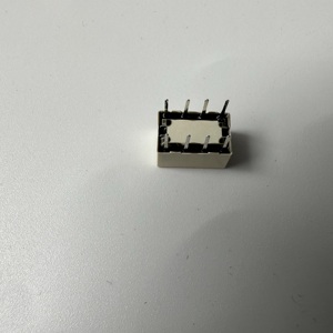 Relé de Baja Señal de Automatización Nuevo y Original G6K-2P 24VDC - Product Image 2