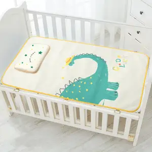 Wholesale Reusable Washable Waterproof Portable Eco Friendly Winter Waterproof Baby Bed Mat For baby