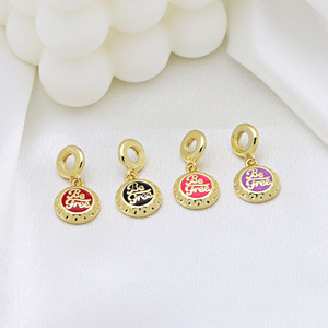 HD870 Bonitos dijes colgantes con diseño de tapa de botella, 'Be Free', <span class=keywords><strong>gato</strong></span> en patinete y Virgen María, y abalorios colgantes para manualidades, accesorios para pulseras de cadena de serpiente para mujer - Product Image 1