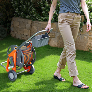 <span class=keywords><strong>Enrouleur</strong></span> <span class=keywords><strong>de</strong></span> tuyau robuste orange avec roues - Qualité supérieure, durable et pour usage professionnel - Product Image 5