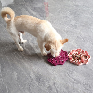 Custom Bpa Free Suction Cup Pet Food Feeding Silicone Pet Slow <b>Feeder</b> <b>Cat</b> Dog Pet Licking Mat - Product Image 5
