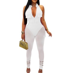 Ensemble 2 pièces mode pour femme : Body moulant sans manches à col en V profond avec poches et pantalon en résille - Product Image 1