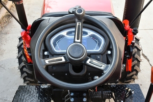 Nuevos tractores agrícolas de alta potencia de 200hp, tractores de ruedas 4WD para uso agrícola, combustible diésel, múltiples salidas de potencia disponibles - Product Image 5