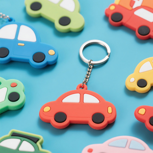 Nouveauté prix d'usine logo personnalisé <span class=keywords><strong>moto</strong></span> voiture porte-clés en caoutchouc plastique <span class=keywords><strong>3d</strong></span> souple dessin animé pvc porte-clés - Product Image 3