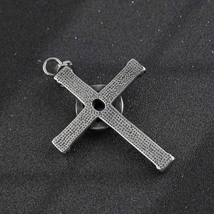 Colgante de Cruz Personalizado de Acero Inoxidable, Joyería Retro Vintage, Colgante de Piedra Turquesa Natural, Collar con Cruz Cristiana para Hombre - Product Image 3