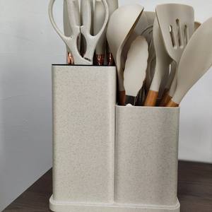 Ensemble d'<span class=keywords><strong>ustensiles</strong></span> <span class=keywords><strong>de</strong></span> cuisine 19 pièces, batterie <span class=keywords><strong>de</strong></span> cuisine antiadhésive avec spatule à manche en bois, fouets à œufs, accessoires <span class=keywords><strong>de</strong></span> cuisine - Product Image 6