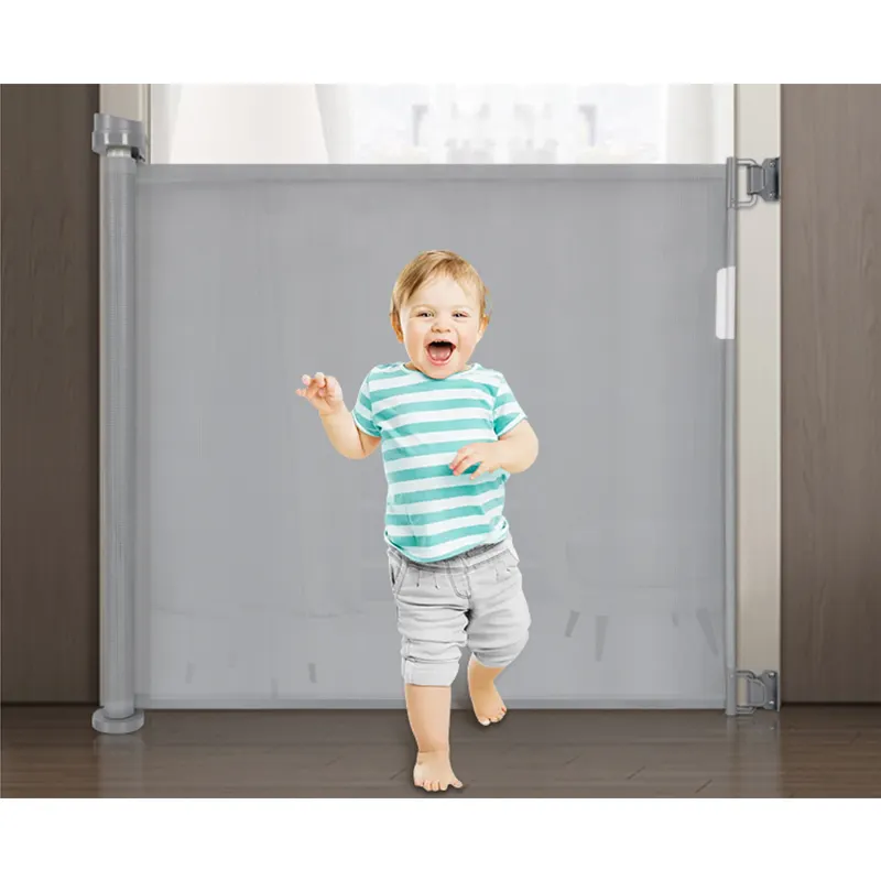 Nieuwe Innovatieve Baby 'S Veiligheid Producten Wandeling Door Intrekbare Baby Hek Poorten