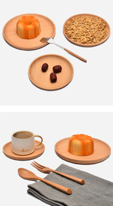 Ensembles d'assiettes en bois <span class=keywords><strong>de</strong></span> hêtre avec logo personnalisé Grand petit bureau plat rond en chêne Noms Plateau en teck pour sushi nourriture vaisselle Assiettes en bois pour nourriture - Product Image 3