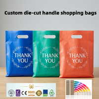 Sacs shopping personnalisés en plastique LDPE avec poignée découpée et logo, sacs en plastique avec poignée et logo personnalisé pour magasins de vêtements et de chaussures