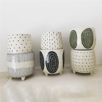 Nouveau tupperware conteneur 2026 noir en céramique Pot de fleur hôtel extérieur Non cassable fleur Vase grands Pots pour plantes utilisation au sol