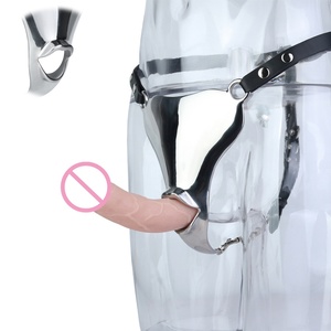 เข็มขัดรัดอวัยวะเพศชายแบบปรับได้ ทำจากโลหะ พร้อมสายหนัง ชุดรัดตัวแบบ BDSM พร้อมตัวล็อค - Product Image 1