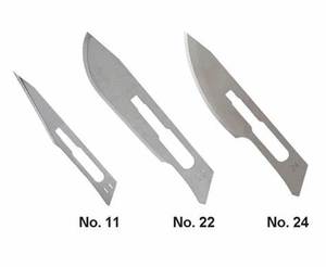 Lames chirurgicales stériles jetables médicales 10 15 23 en acier au carbone avec manche en plastique - Product Image 1