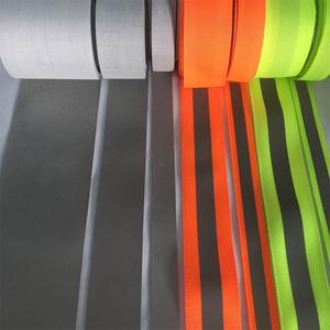 接着剤で縫い付けられるシルバーTC反射テープ、洗濯可能、高輝度、作業服用 - Product Image 3