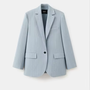 Blazer azul claro a rayas para mujer con solapa con muescas, cierre de un solo botón y bolsillos con solapa, ideal para la oficina. - Product Image 1
