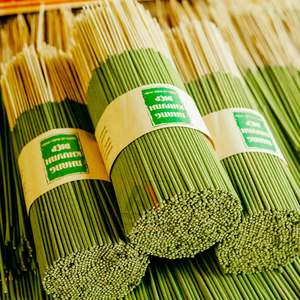 Varillas de Incienso de Eucalipto Orgánico Ecológico Hechas a Mano de 40 cm, Hojas Naturales, Aromaterapia Duradera, a Granel - Product Image 4