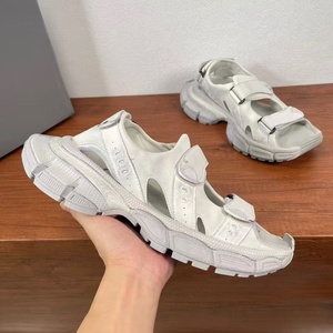Sandalias casuales de alta calidad y a la moda, suela blanca, cómodas para uso en exteriores, antideslizantes, zapatos de playa, estilo veraniego - Product Image 2