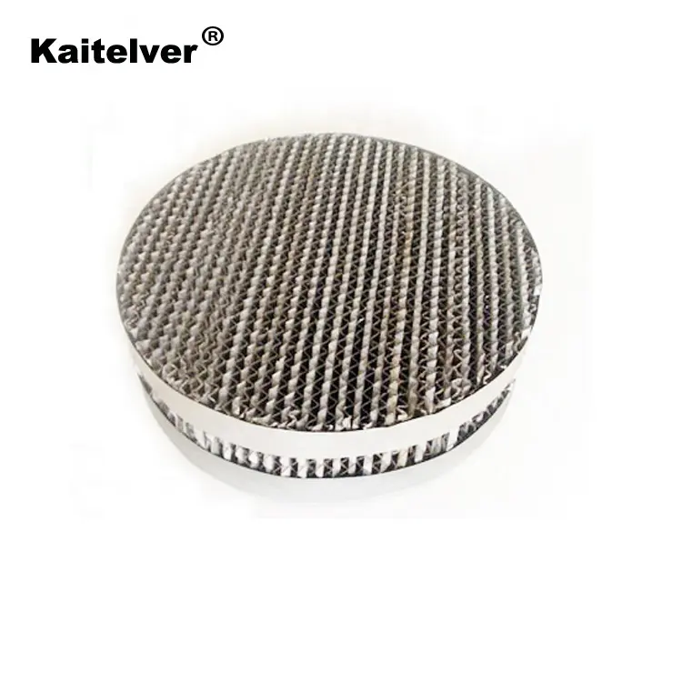 Metallic wire mesh corrugated packing & corrugated wire-mesh filler for fractional distillation