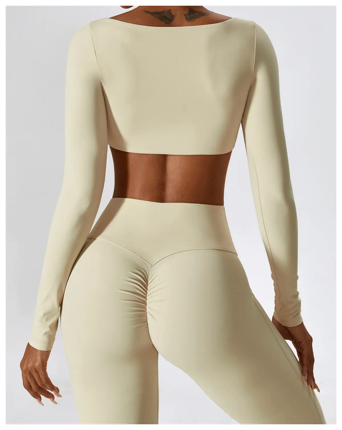 Fornitura di fabbrica personalizzata alla moda tuta da yoga nuda, vestiti per il fitness ad asciugatura rapida pantaloni sportivi casual tuta da yoga da donna