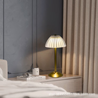 Lampe de table tactile moderne simple pour chambre à coucher, chevet, bureau, salle à manger, lampe de table en cristal tactile pour bureau, intérieur, nuit