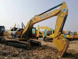 Excavatrice sur chenilles CAT 320D d'occasion, 20 tonnes, avec godet de terrassement - Product Image 2
