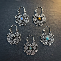 Anting Bunga Bohemian Dengan Inlay Batu Alam Perhiasan Wanita Berlapis Perak Antik