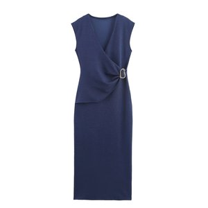 เสื้อสวมหัวผู้หญิง คอวีสองชั้น แขนกุด ผ้าทวิลล์ แฟชั่น - Product Image 4