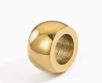 Approvisionnement direct usine, pendentif rond incrusté de zircon plaqué or 18 carats inaltérable, en acier inoxydable, fait main DIY