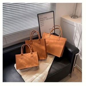 Custom Logo Heavy Duty Eco-Friendly Casual Large Capacity Felt <b>Bag</b> Women Felt Tote <b>Bag</b> Handbags Wool Felt Shopping <b>Bag</b> - Product Image 5