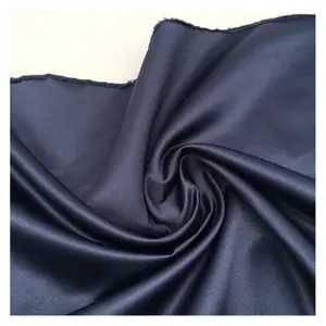 100% 涤纶编织170gsm超细纤维桃皮缎面料，用于裤子/短裤/连衣裙