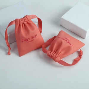 Pochettes de Luxe Rouges 7x9cm de Haute Qualité pour Bijoux Promotionnels – Vente en Gros de Sacs pour Ornements, Montres, Colliers, Bracelets, Boucles d'Oreilles et Bagues - Product Image 1