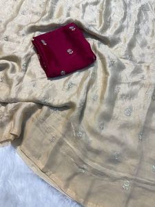 Sari Emrodairy de Doble Capa y Múltiples Secuencias con Blusa Combinada - Product Image 2