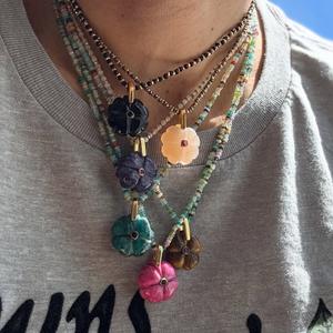 Collier pendentif fleur sculptée en améthyste plaqué or, pierre précieuse naturelle de luxe, idéal pour femme, cadeau de fête, vente chaude - Product Image 1