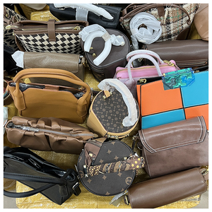 Bolsos de Mano Famosos para Mujer, Originales, de Segunda Mano, de Marca Coreana, Bolsos Usados en Pacas - Product Image 4