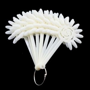 12 Piezas de Puntas de Uñas Postizas, Palitos <span class=keywords><strong>para</strong></span> Decoración de Uñas, Tarjetas de Color de Esmalte de Uñas, Tablero de Exhibición de Esmalte, <span class=keywords><strong>Plantillas</strong></span> <span class=keywords><strong>para</strong></span> Decoración de Uñas en Casa - Product Image 4