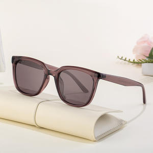 Nuevas Gafas de Sol Polarizadas con Marco Cuadrado, Unisex, Protección UV400, Lentes Negras TR90 TAC Clase 2, Estilo GM - Product Image 3