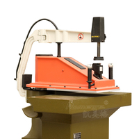 Presse à découper le cuir Atom Multiforce MF20C d'occasion à bras oscillant