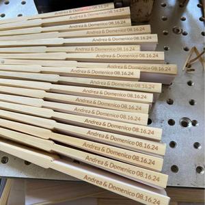 Abanico de Mano Plegable de Bambú Chino, Color Blanco Personalizado, con Nombre y Fecha, Regalo de Boda, Pintura en Seda - Product Image 5