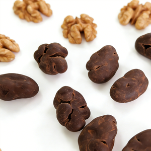 OEM/ODM Chocolates al por mayor: Bocaditos <span class=keywords><strong>de</strong></span> chocolate saludables con nueces recubiertas <span class=keywords><strong>de</strong></span> chocolate <span class=keywords><strong>de</strong></span> manteca <span class=keywords><strong>de</strong></span> cacao premium, Snacks exóticos - Product Image 5