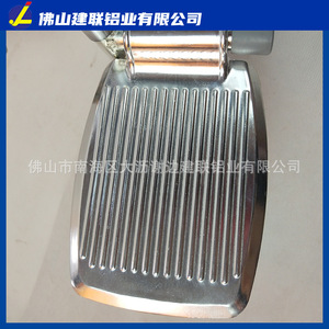 Silla de Ruedas Plegable Manual con Doble Freno, Neumáticos Sólidos, Masaje Terapéutico, Certificación CE, Origen Foshan, Número de Pieza 874-46 - Product Image 5