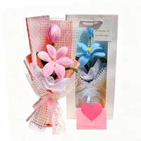 Ramo de Tulipanes de Chenilla Hecho a Mano - Diseño Moderno, Regalo Romántico y Duradero para el Día de San Valentín, Día de la Madre, Graduación