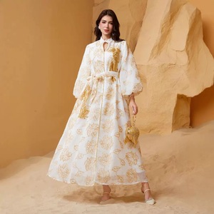 Abaya élégante en polyester ornée de fleurs brûlées, broderies et sequins, manches bouffantes pour le <span class=keywords><strong>printemps</strong></span>, tenue ethnique traditionnelle pour femmes musulmanes - Product Image 3