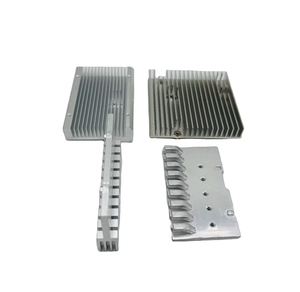 OEM mesin CNC kualitas tinggi profil <span class=keywords><strong>aluminium</strong></span> ekstrusi peredam panas LED modul lampu jalan penyerap panas <span class=keywords><strong>aluminium</strong></span> yang berbeda