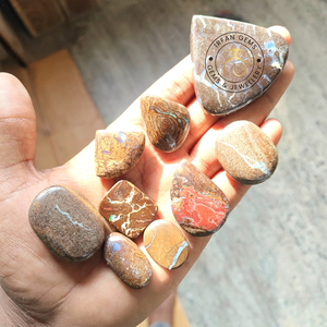 Opale de Boulder Marron 100% Naturelle de Haute Qualité, Cabochon, Prix de Gros, Lot de Pierres d'Opale de Boulder Marron Faite à la Main pour la Fabrication de Bijoux - Product Image 1